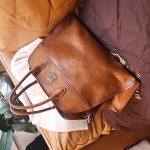 Soft Margaux 17 Bag in Leather